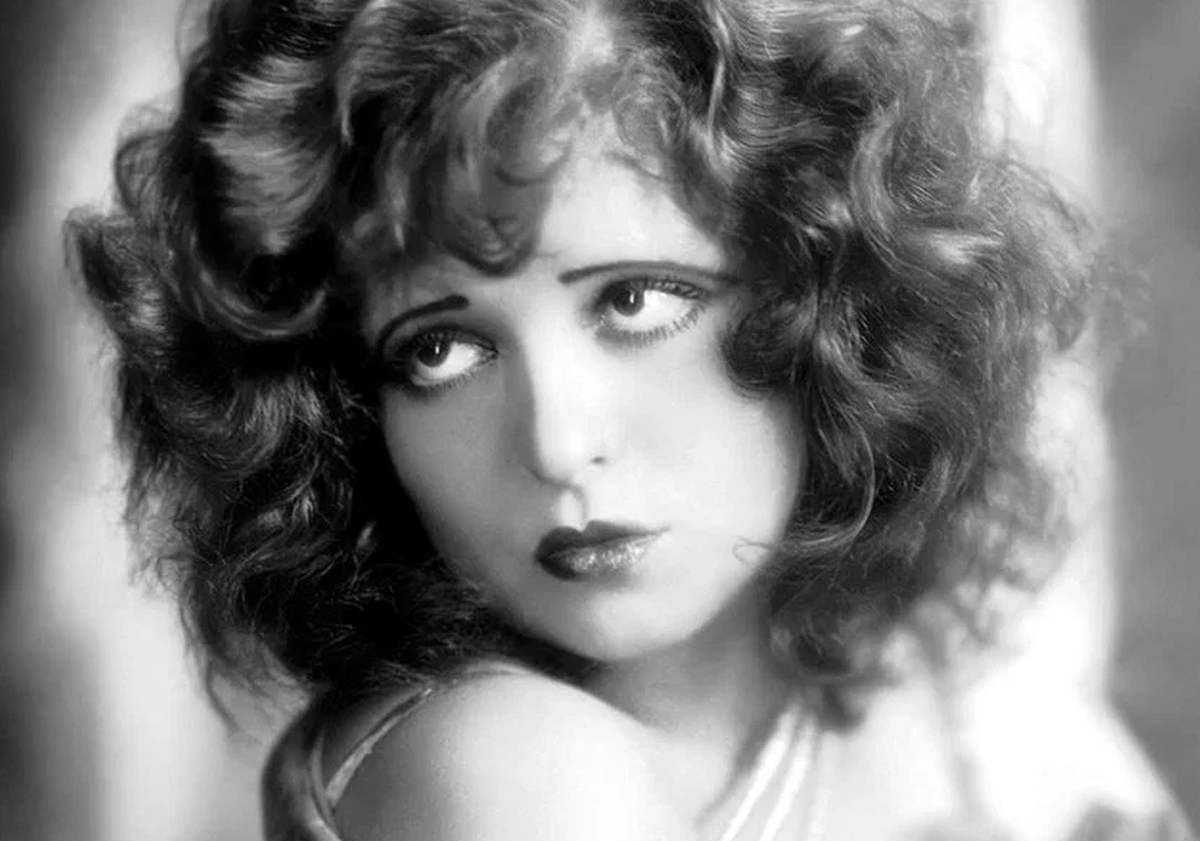 pin-up-clara-bow